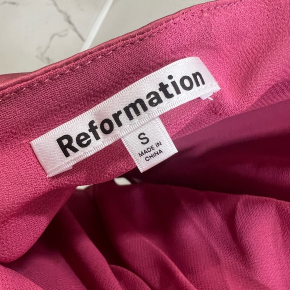 Reformation Nancy Silk Top in Strawberry Wine - Picture 6 of 8